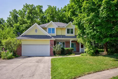 10022 Valdez Dr, Urbandale, IA 50322