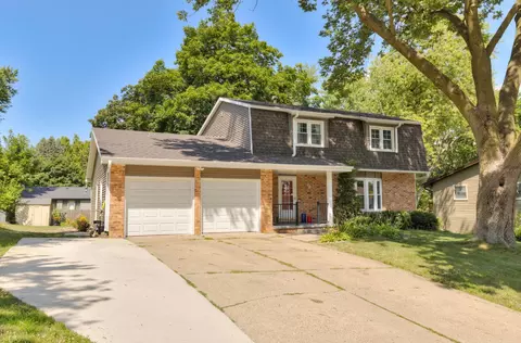 1228 31st St, West Des Moines, IA 50266