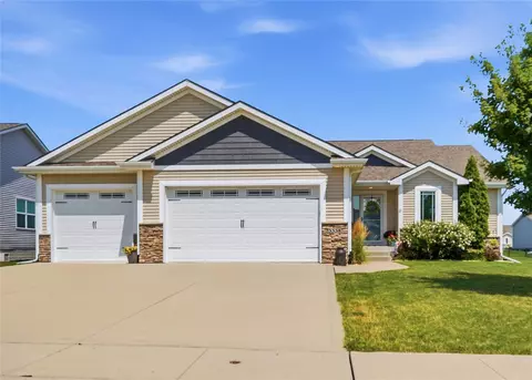 3338 NW Trestle Point Dr, Ankeny, IA 50023