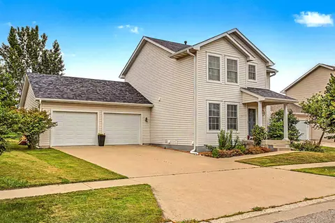 2517 Clayton Dr, Ames, IA 50010