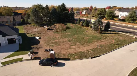 4518 90th Cir, Urbandale, IA 50322