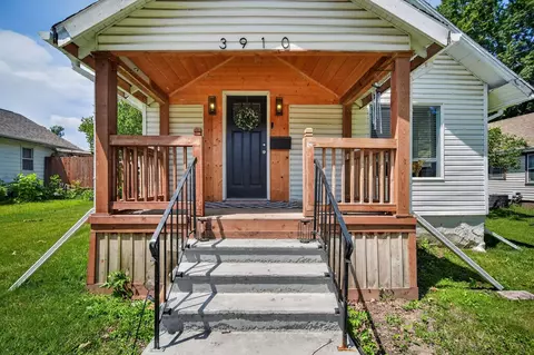 3910 4th St, Des Moines, IA 50313