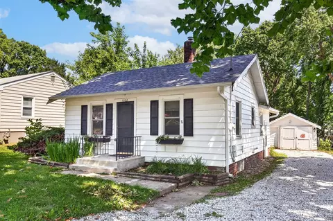 1532 Milton Ave, Des Moines, IA 50316