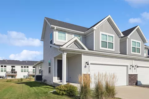 4723 172nd St, Urbandale, IA 50323
