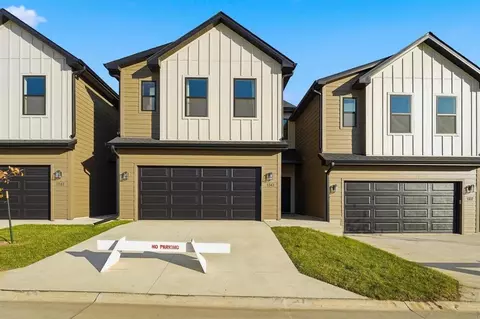 952 Elderberry Pl, Waukee, IA 50263
