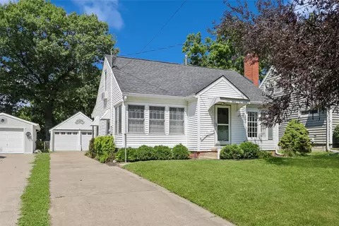 1104 57th St, Des Moines, IA 50311