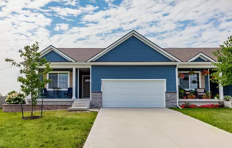 823 NE Maple St, Elkhart, IA 50073