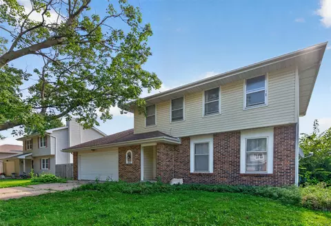 415 25th Ave SW, Altoona, IA 50009