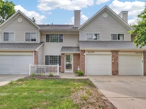 2211 Grand Ave #6, West Des Moines, IA 50265