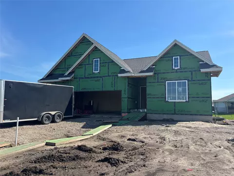 807 SW Boulder Dr, Grimes, IA 50111