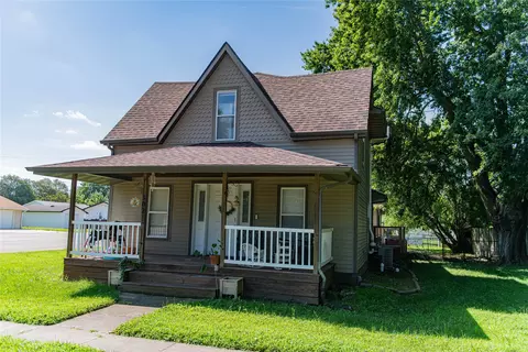 302 W Marion St, Monroe, IA 50170