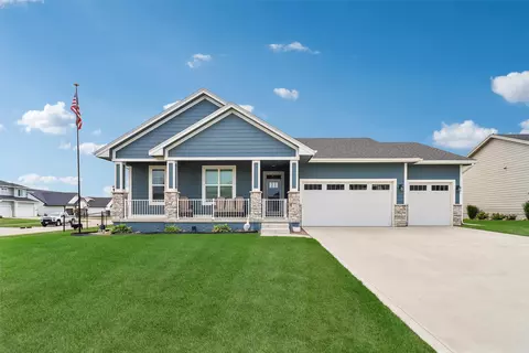 1304 NE Heritage Dr, Grimes, IA 50111