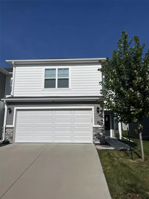 5520 144th St, Urbandale, IA 50323