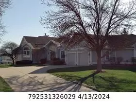 13601 Bay Hill Dr, Clive, IA 50325