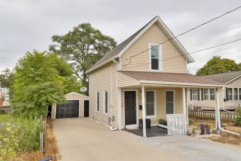 128 Hartford Ave, Des Moines, IA 50315