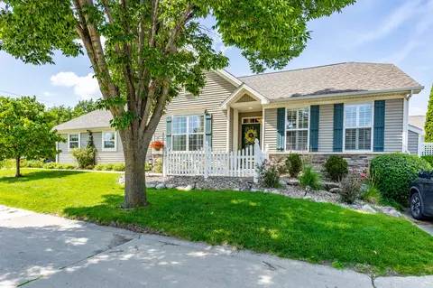 12719 Madison Ave, Urbandale, IA 50323