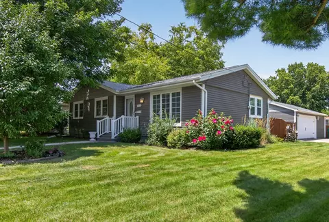 713 2nd St SE, Altoona, IA 50009