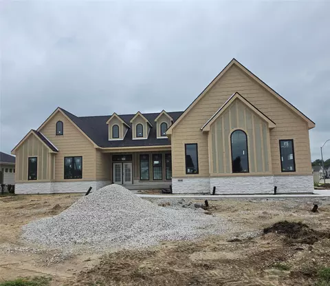4640 161 Ct, Urbandale, IA 50323