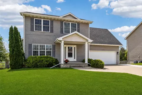 10310 Stonecrest Dr, Johnston, IA 50131
