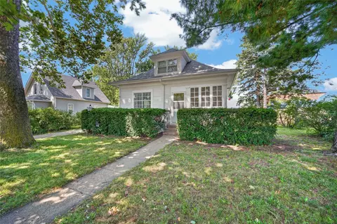 318 SW Pleasant St, Ankeny, IA 50023