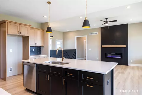 Kitchen - 2702 Ponte Pl, Adel, IA 50003 photo 6 of 7