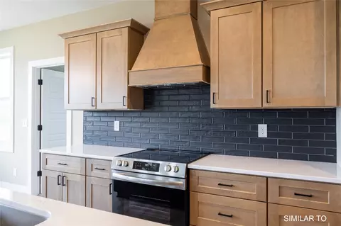 Kitchen - 2702 Ponte Pl, Adel, IA 50003 photo 3 of 7