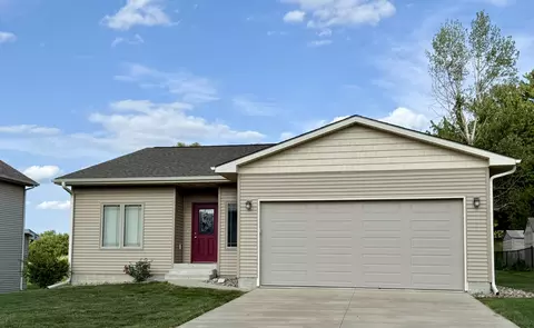 1014 E 18th St S, Newton, IA 50208