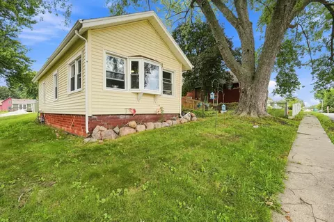 106 W Mckinney St, Runnells, IA 50237