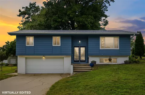 1817 Reed St, Grinnell, IA 50112