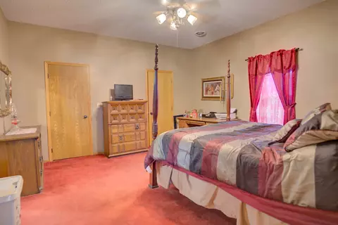 Bedroom - 3254 White Pole Rd, Stuart, IA 50250 photo 1 of 6