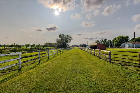 Exterior - 3254 White Pole Rd, Stuart, IA 50250 photo 3 of 5