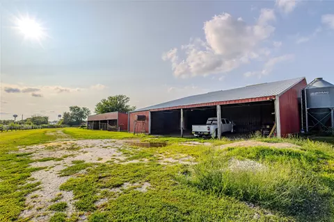 Exterior - 3254 White Pole Rd, Stuart, IA 50250 photo 5 of 5