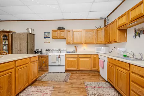 Kitchen - 3254 White Pole Rd, Stuart, IA 50250 photo 2 of 2