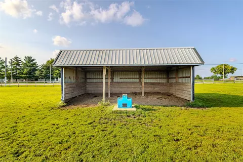 Exterior - 3254 White Pole Rd, Stuart, IA 50250 photo 4 of 5