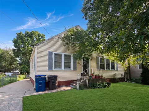 1421 Arthur Ave, Des Moines, IA 50316