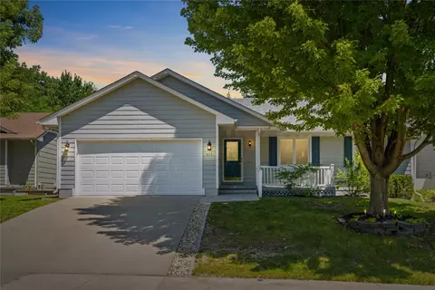 517 18th Ct SW, Altoona, IA 50009