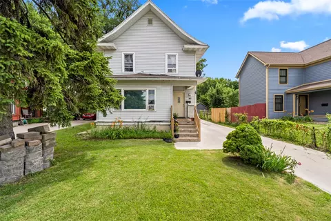 1359 Pennsylvania Ave, Des Moines, IA 50316