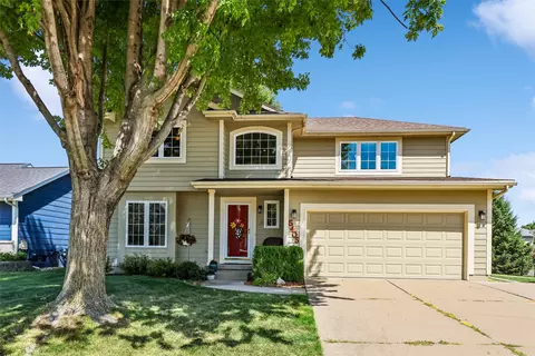 5405 NW 91st St, Johnston, IA 50131