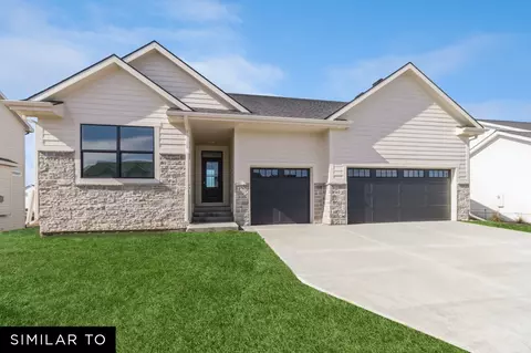 1315 Lincoln Ct, Norwalk, IA 50211