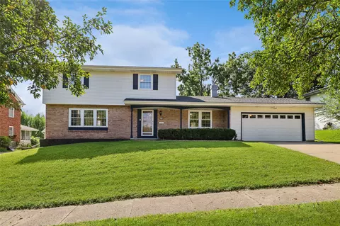 2608 Madison Ave, Des Moines, IA 50310