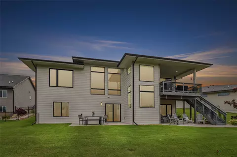2000 NE Breezy Pt, Grimes, IA 50111