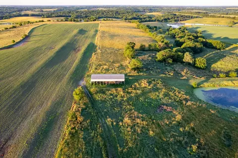 View/Area - 16665 524th St, Centerville, IA 52544 photo 9 of 10