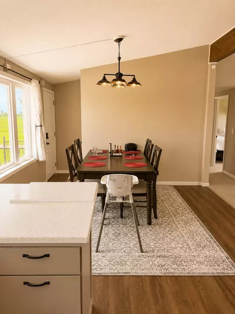 Dining - 16665 524th St, Centerville, IA 52544 photo 1 of 1