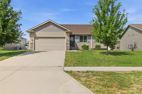 2616 6th Ave SW, Altoona, IA 50009