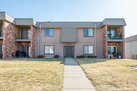 4849 Woodland Ave #1, West Des Moines, IA 50266