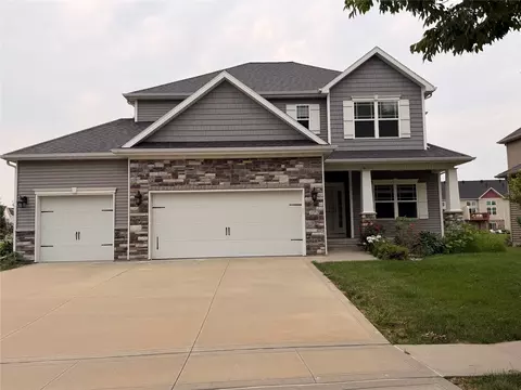 172 Bridgewood Dr, West Des Moines, IA 50266