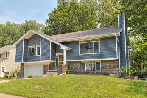 749 46th St, West Des Moines, IA 50265