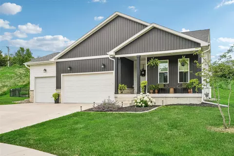 1302 S L Ct, Indianola, IA 50125