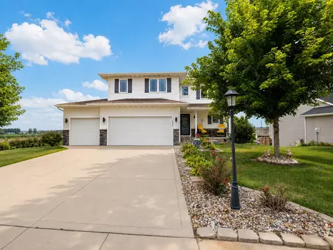 2620 Avery Dr, Norwalk, IA 50211