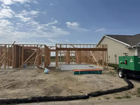 2308 NE 6th St, Grimes, IA 50111